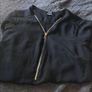 Price Drop Rue21 Quarter Zip Up Blouse